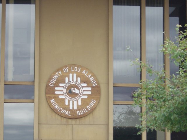 losalamosmunicipalbuilding2.jpg